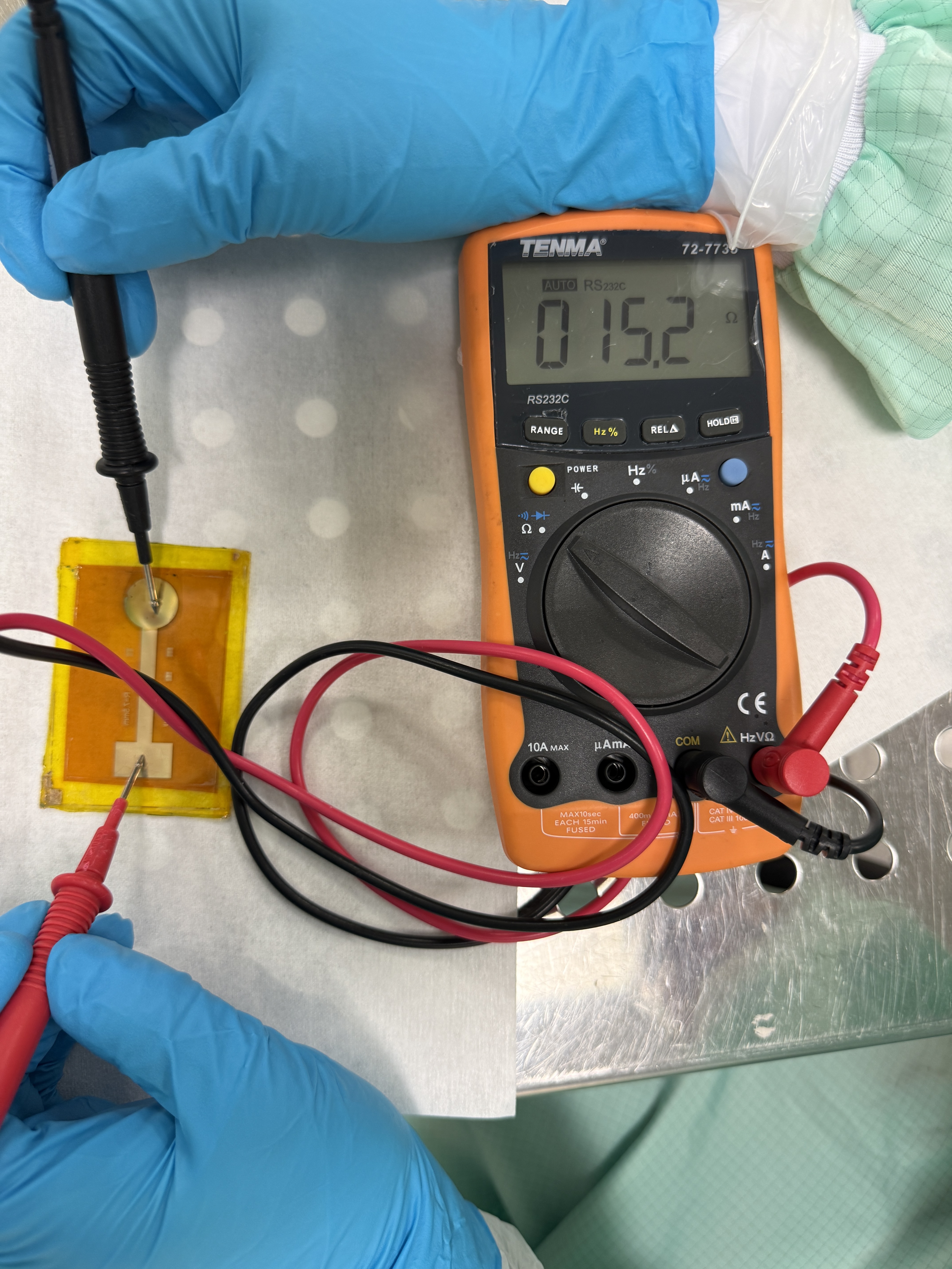 Mesure de la résistance de l'électrode au multimètre